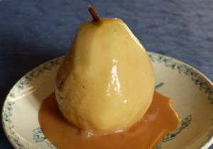 poire pochée caramel