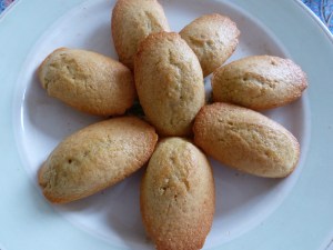 madeleine au café